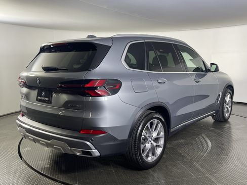Used 2026 BMW X5 xDrive40i AWD/4WD image 5
