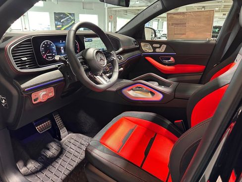 Used 2025 Mercedes-Benz GLE 53 AMG 4MATIC image 7