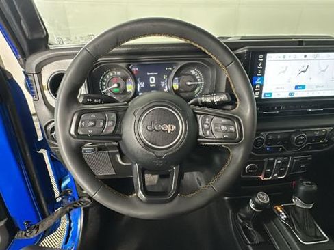 Used 2024 Jeep Wrangler Unlimited w/ Convenience Group AWD/4WD image 13