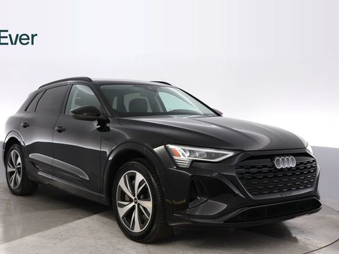 Used 2024 Audi Q8 e-tron Premium AWD/4WD image 13