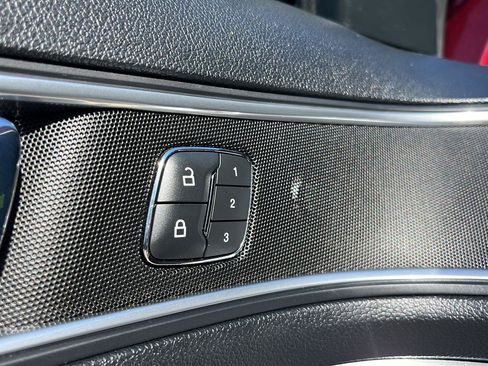 Used 2018 Ford Explorer Limited FWD image 13