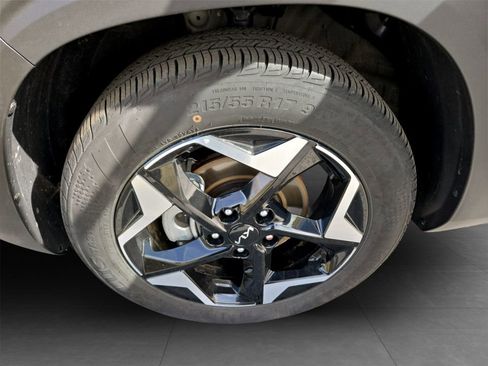 Used 2025 Kia Seltos S image 33