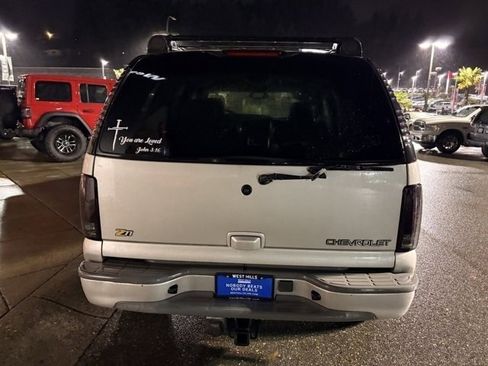 Used 2004 Chevrolet Tahoe Z71 w/ Z71 Preferred Equipment Group image 10