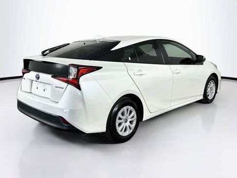 Used 2020 Toyota Prius LE FWD image 24