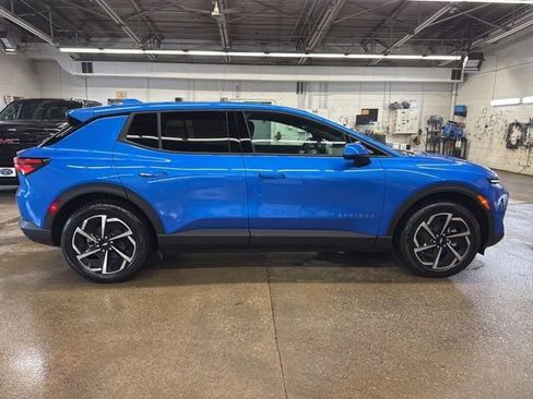 New 2026 Chevrolet Equinox EV LT FWD image 7