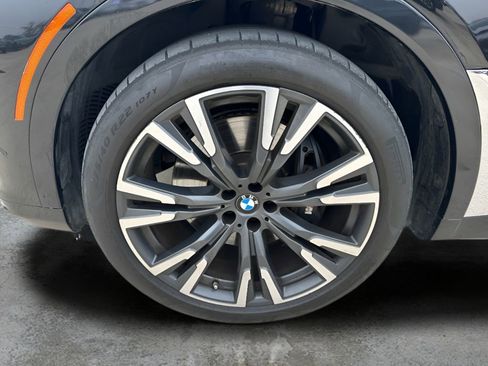 Used 2022 BMW X7 xDrive40i w/ Executive Package image 38