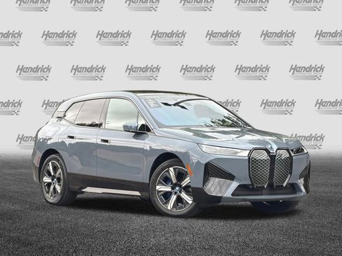 Used 2025 BMW iX xDrive50 w/ Premium Package AWD/4WD image 2