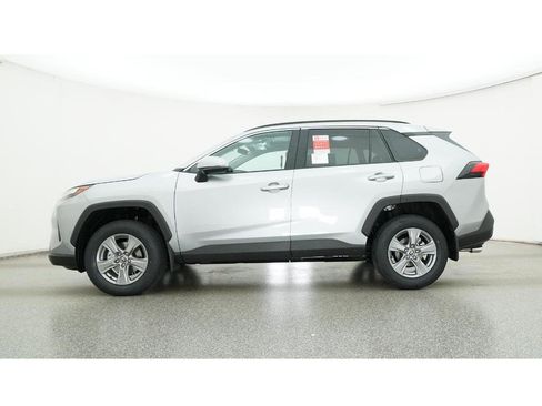 New 2025 Toyota RAV4 XLE image 19
