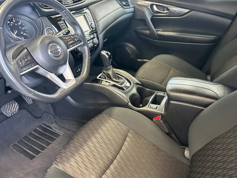 Used 2018 Nissan Rogue SV w/ Sun & Sound Touring Package FWD image 10
