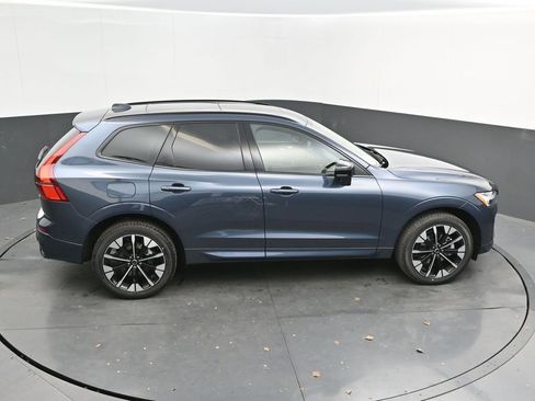 New 2026 Volvo XC60 B5 Plus AWD/4WD image 27