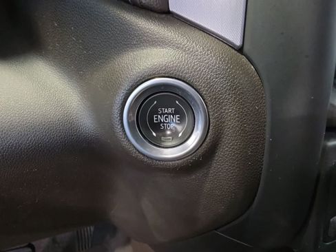 Used 2019 GMC Sierra 1500 SLT w/ SLT Convenience Package AWD/4WD image 24