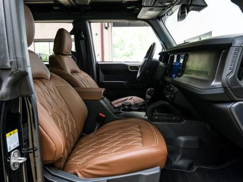 Used 2025 Ford Bronco Badlands image 73