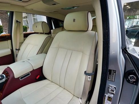 Used 2013 Rolls-Royce Phantom Sedan image 54