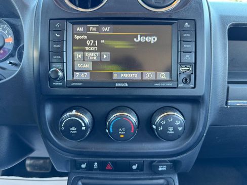 Used 2015 Jeep Patriot High Altitude AWD/4WD image 23