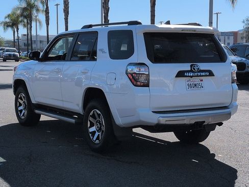 Used 2019 Toyota 4Runner TRD Off-Road Premium image 8