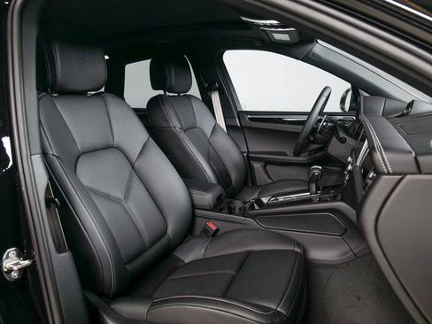 New 2025 Porsche Macan Turbo image 12