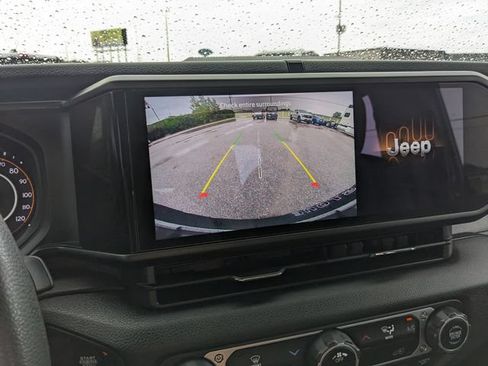 Used 2024 Jeep Wrangler Sport AWD/4WD image 27