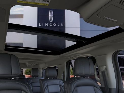 New 2026 Lincoln Navigator L Reserve AWD/4WD image 22