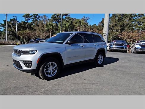 Certified 2025 Jeep Grand Cherokee Laredo X w/ Luxury Tech Group I image 41