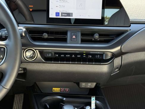 Used 2025 Lexus UX 300h AWD w/ Accessory Package (Z1) image 18