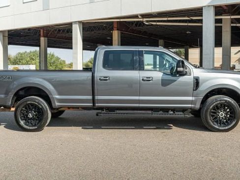Used 2022 Ford F350 Lariat w/ Black Appearance Package image 9