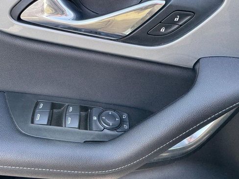 Used 2020 Chevrolet Blazer LT image 14