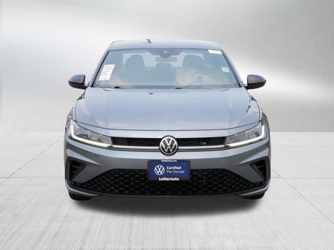 Used 2025 Volkswagen Jetta Sport FWD image 2