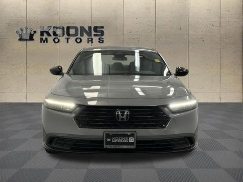 Used 2025 Honda Accord Sport image 3