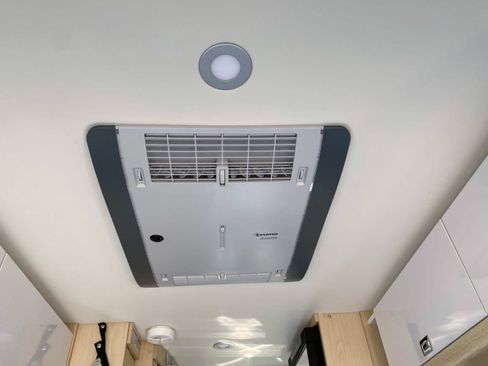 Used 2024 RAM ProMaster 3500 w/ Quick Order Package 22H SLT+ FWD image 16