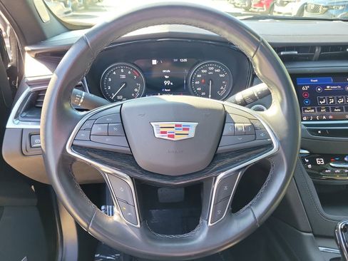 Used 2022 Cadillac XT5 Premium Luxury w/ Technology Package image 24