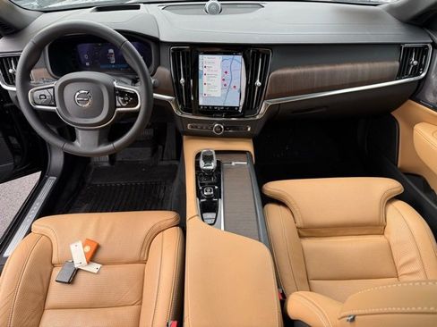 Used 2023 Volvo S90 B6 Ultimate w/ Protection Package image 9