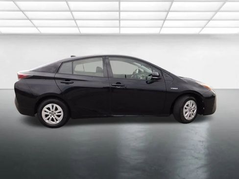 Used 2016 Toyota Prius Two image 4