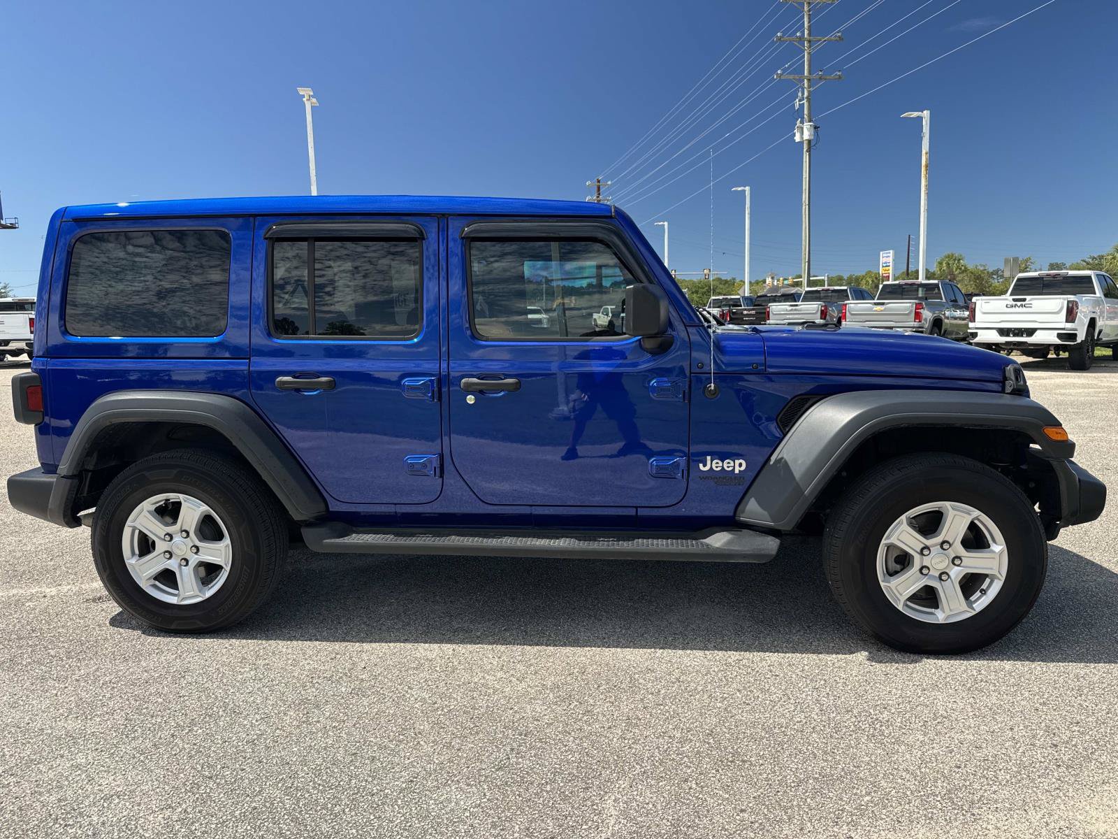 Used 2020 Jeep Wrangler Unlimited Sport S w/ Sun And Sound Package AWD/4WD image 2