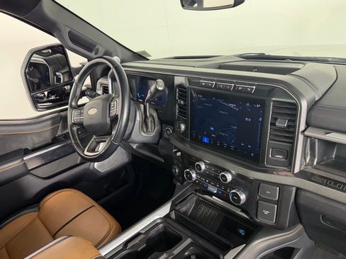 Used 2024 Ford F350 Platinum AWD/4WD image 28