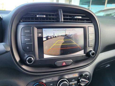Certified 2025 Kia Soul LX w/ LX Technology Package image 19