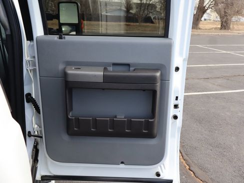 Used 2011 Ford F250 XLT w/ XLT Premium Pkg image 26