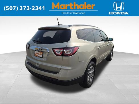 Used 2017 Chevrolet Traverse LT FWD image 5