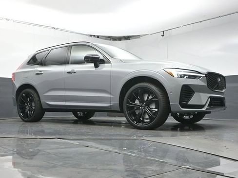 New 2026 Volvo XC60 T8 Ultra w/ Protection Package Premier AWD/4WD image 39