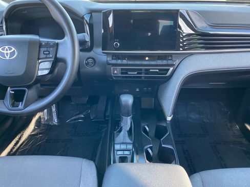 Used 2025 Toyota Camry LE w/ Convenience Package FWD image 11