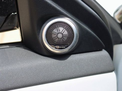 Used 2026 Land Rover Range Rover Evoque S image 12