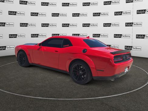 Used 2022 Dodge Challenger R/T Scat Pack RWD image 4
