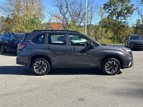 Used 2025 Subaru Forester AWD/4WD image 6