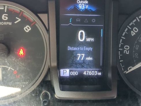 Used 2021 Toyota Tacoma TRD Off-Road AWD/4WD image 25