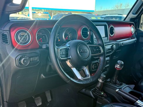 Used 2018 Jeep Wrangler Unlimited Rubicon w/ Steel Bumper Group image 15