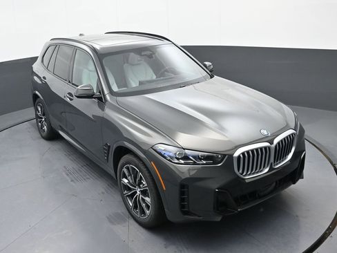 New 2026 BMW X5 xDrive50e w/ M Sport Package AWD/4WD image 32