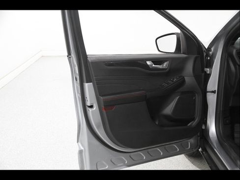 Certified 2023 Ford Escape ST-Line w/ Tech Pack #1 AWD/4WD image 4