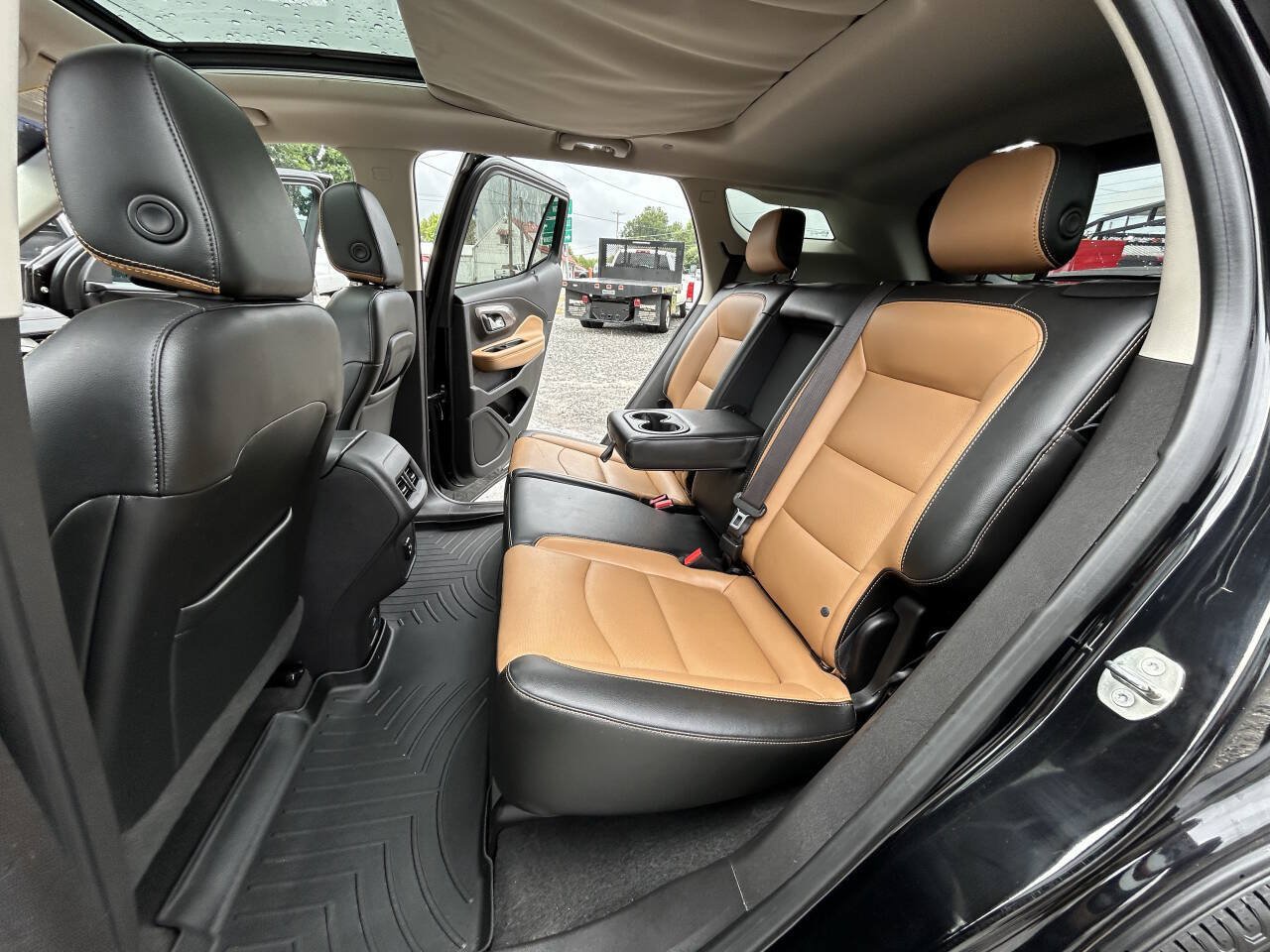 Used 2018 GMC Terrain SLT w/ Infotainment Package II AWD/4WD image 16