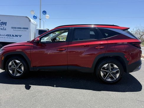 Used 2025 Hyundai Tucson SEL FWD image 8