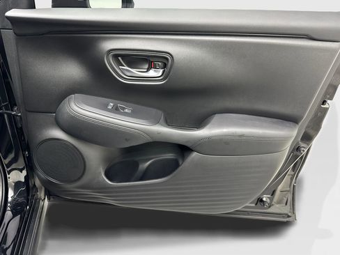 Used 2025 Honda HR-V LX image 47