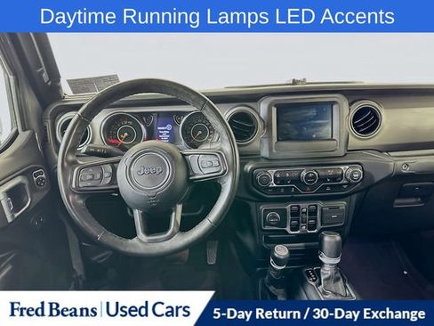 Certified 2022 Jeep Gladiator Sport AWD/4WD image 23